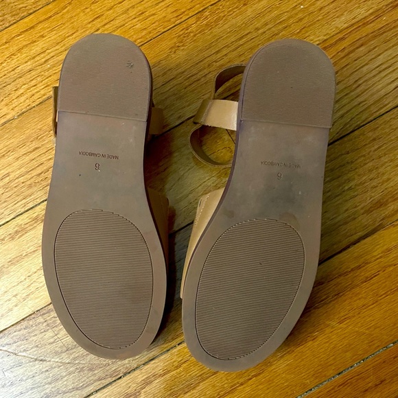 madewell The Noelle Ankle-Strap Flat in size 6/warm hickory - Picture 2 of 3